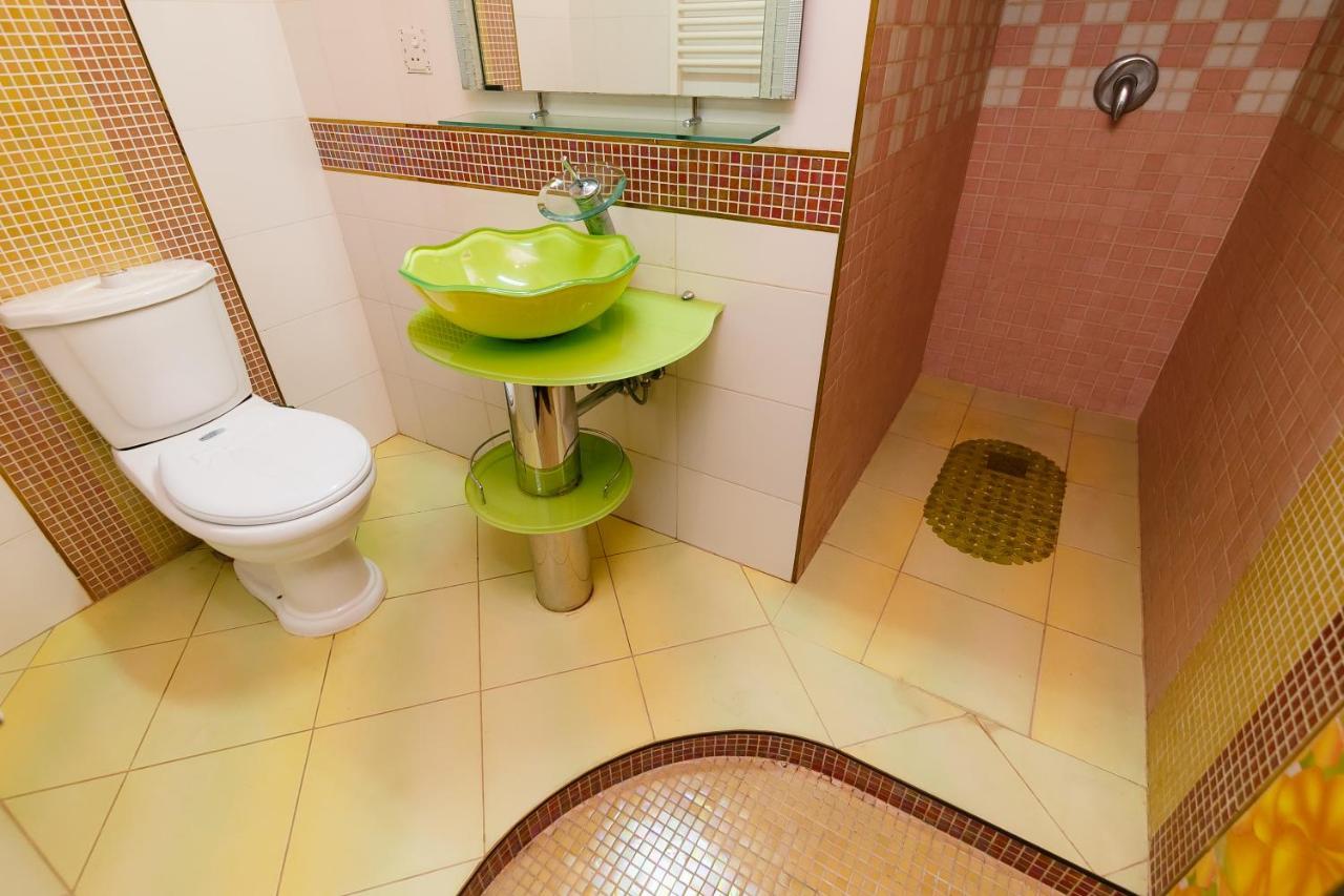 Santorini Hotel Codru ภายนอก รูปภาพ