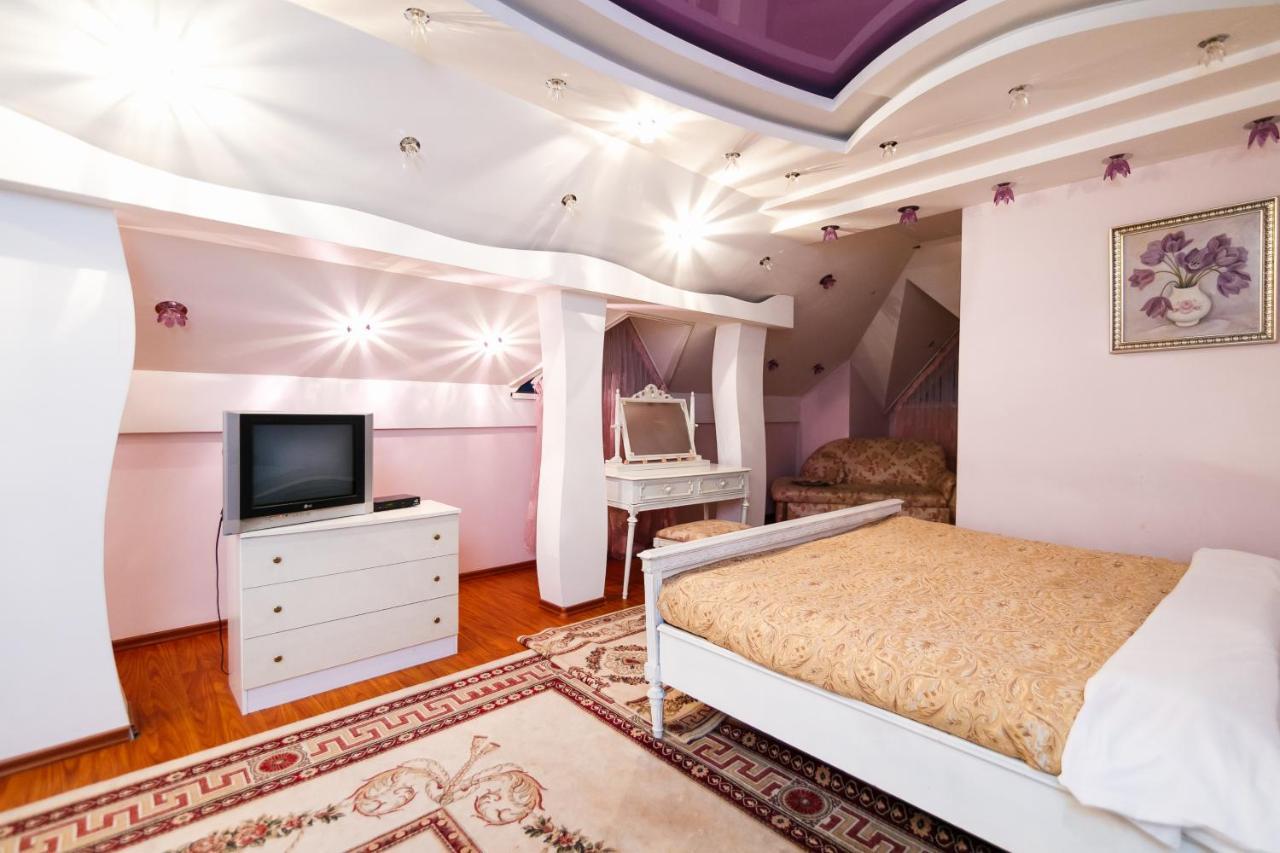 Santorini Hotel Codru ภายนอก รูปภาพ