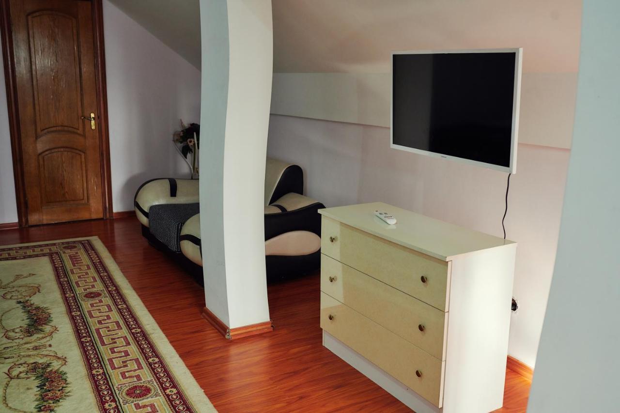 Santorini Hotel Codru ภายนอก รูปภาพ