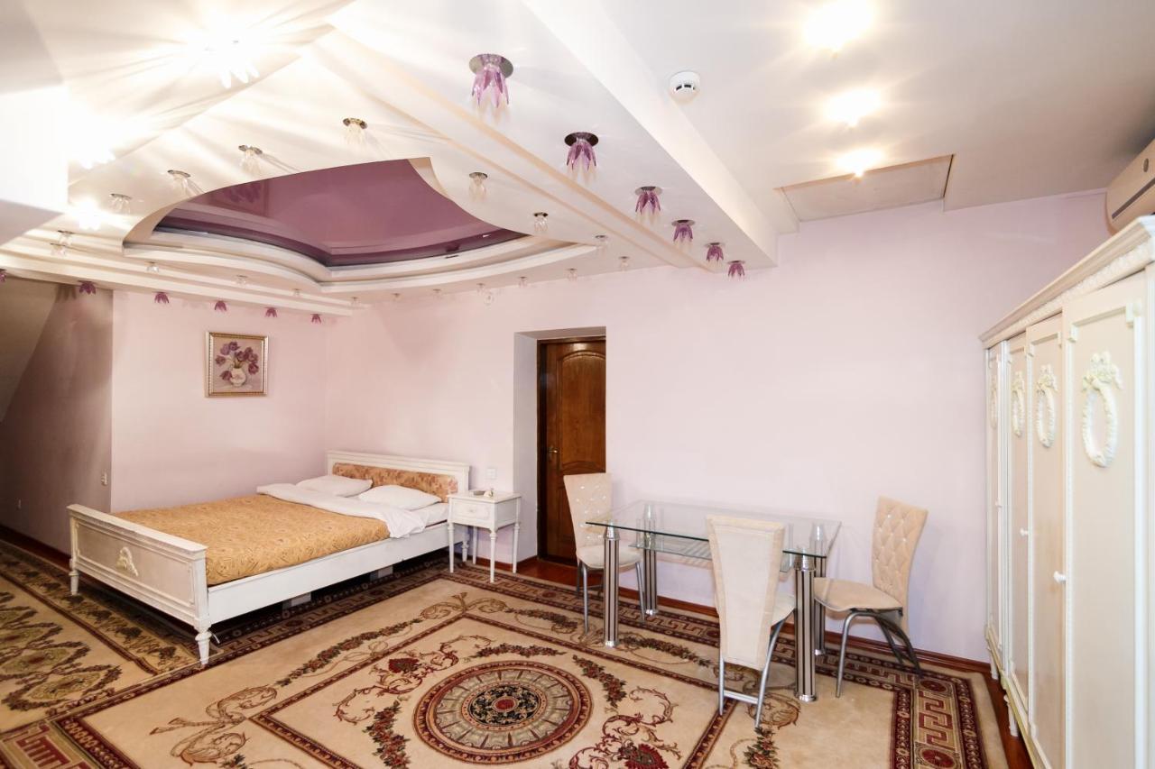 Santorini Hotel Codru ภายนอก รูปภาพ